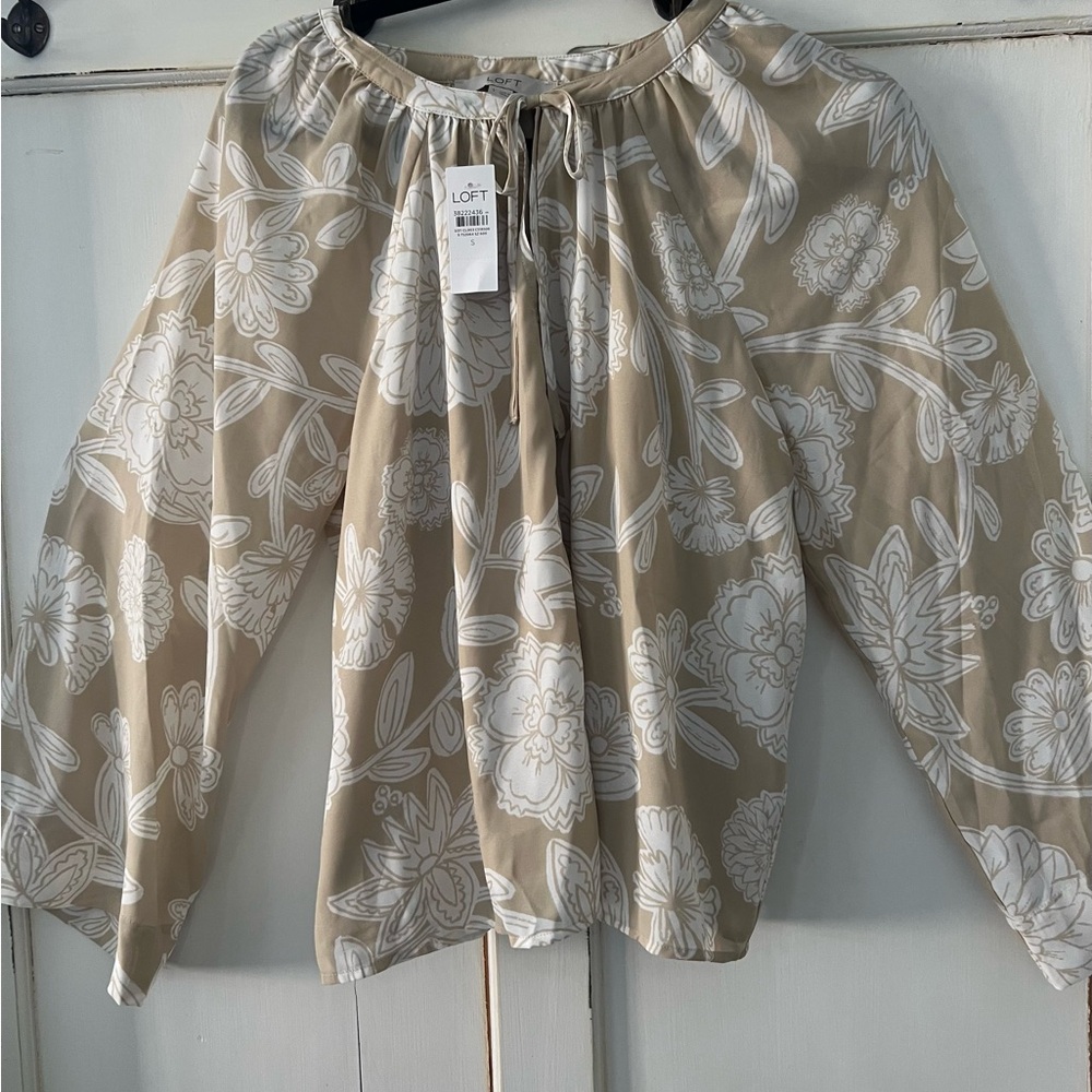 LOFT Women's Beige Floral Blouse NWT